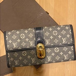 Authentic Louis Vuitton wallet